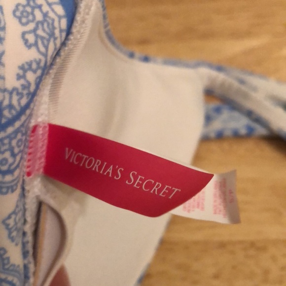 Victoria’s Secret bikini top - Picture 5 of 8